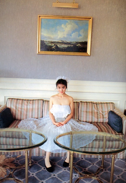 青山知可子写真